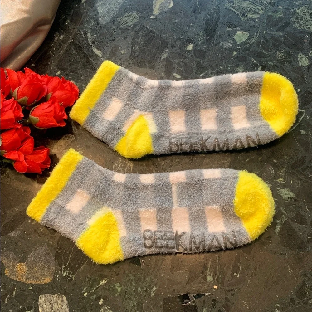 🌹Beekman 1802 Limited Edition Fuzzy Socks - Soft & Cozy Moisture Lock Socks •